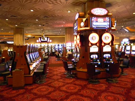 Mgm grand casino host salário